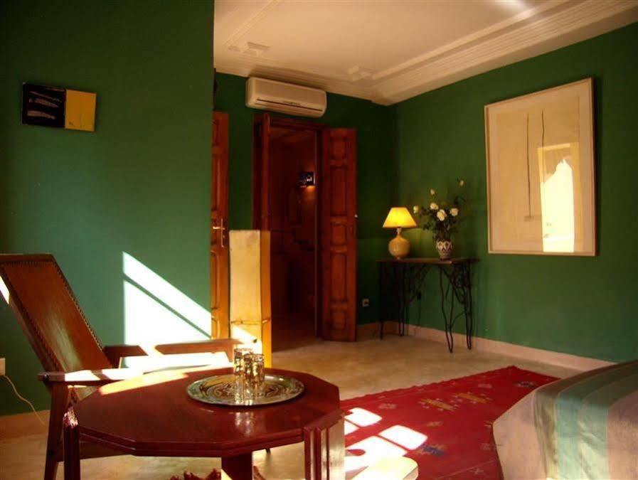 Hotel Dar Taliwint à Marrakesh Extérieur photo